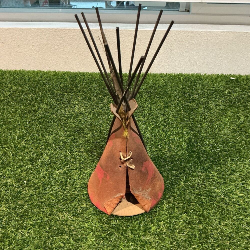 Vintage Southwestern Style Teepee Diorama Native American Figure 11” Decor